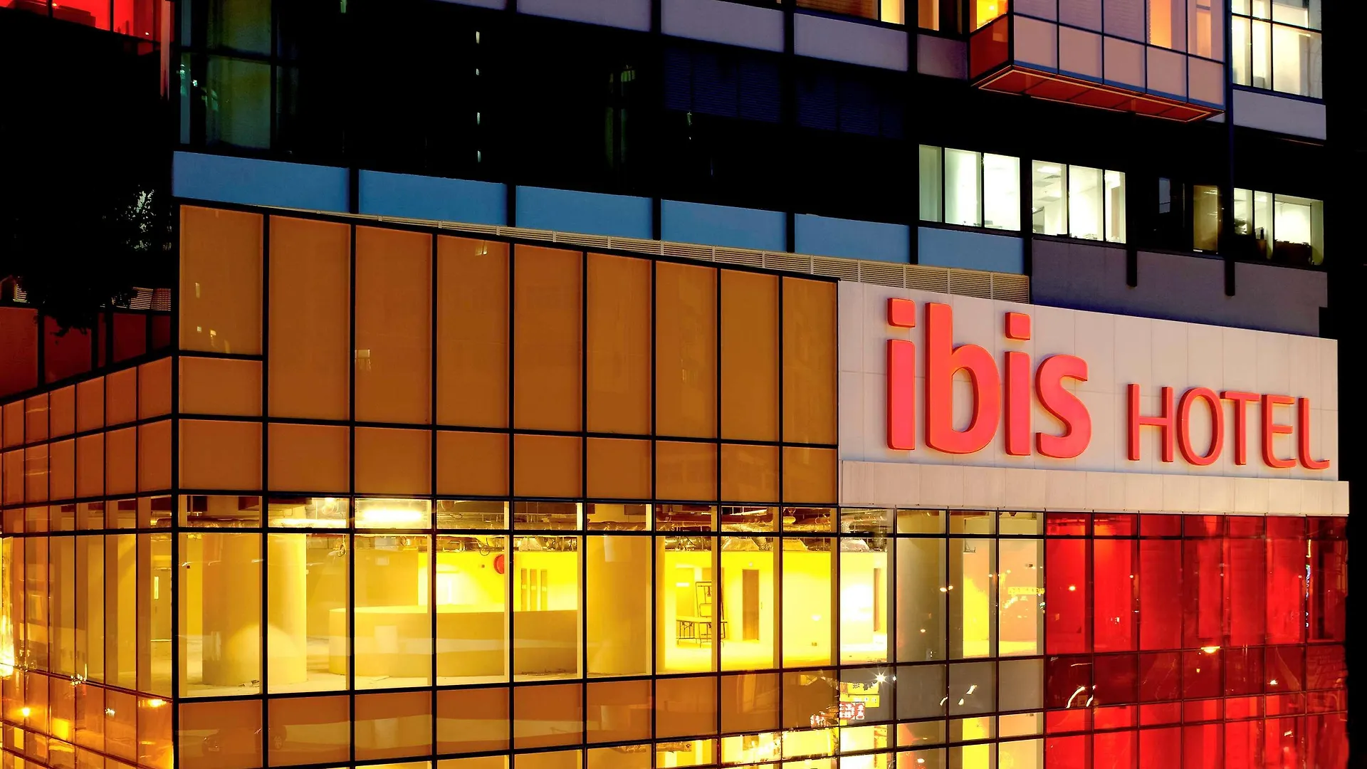 Hotel Ibis Hong Kong Central & Sheung Wan
