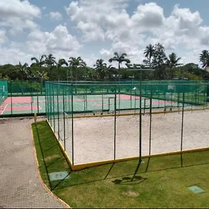 https://beach-class-muro-altomaior-piscina-amrica-latina.portodegalinhashotels.com