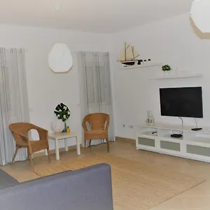 https://casa-camoes-near-airport.hotelaalgarve.com