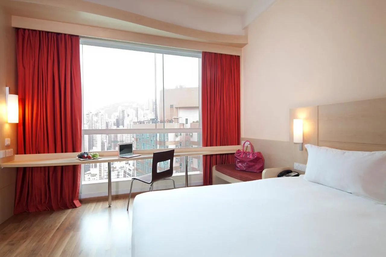 Ibis Hong Kong Central & Sheung Wan 3*,