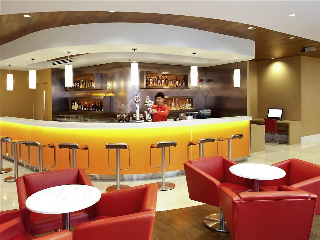 Ibis Hong Kong Central & Sheung Wan 3*,  China
