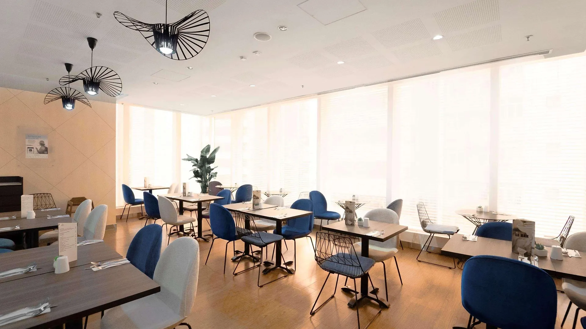 Ibis Hong Kong Central & Sheung Wan Hotel