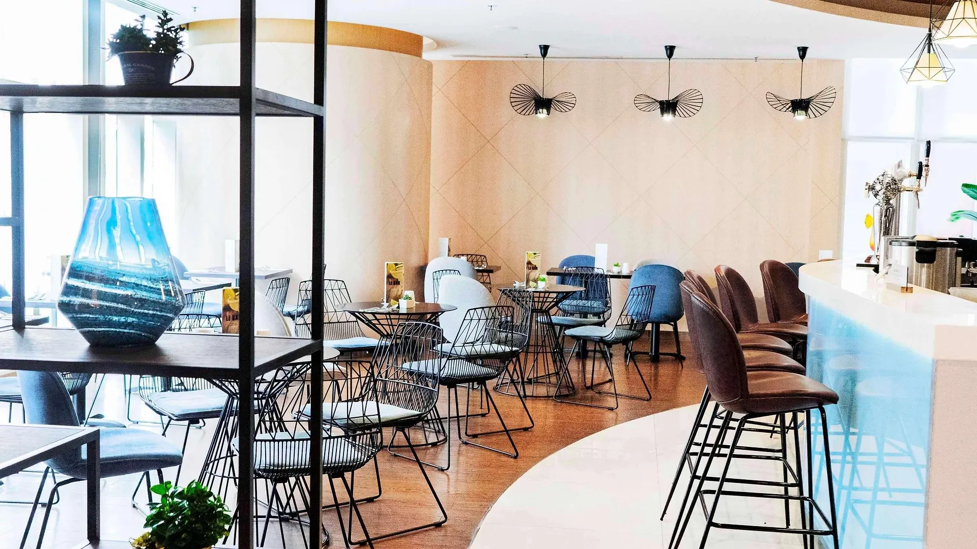 Hotel Ibis Hong Kong Central & Sheung Wan