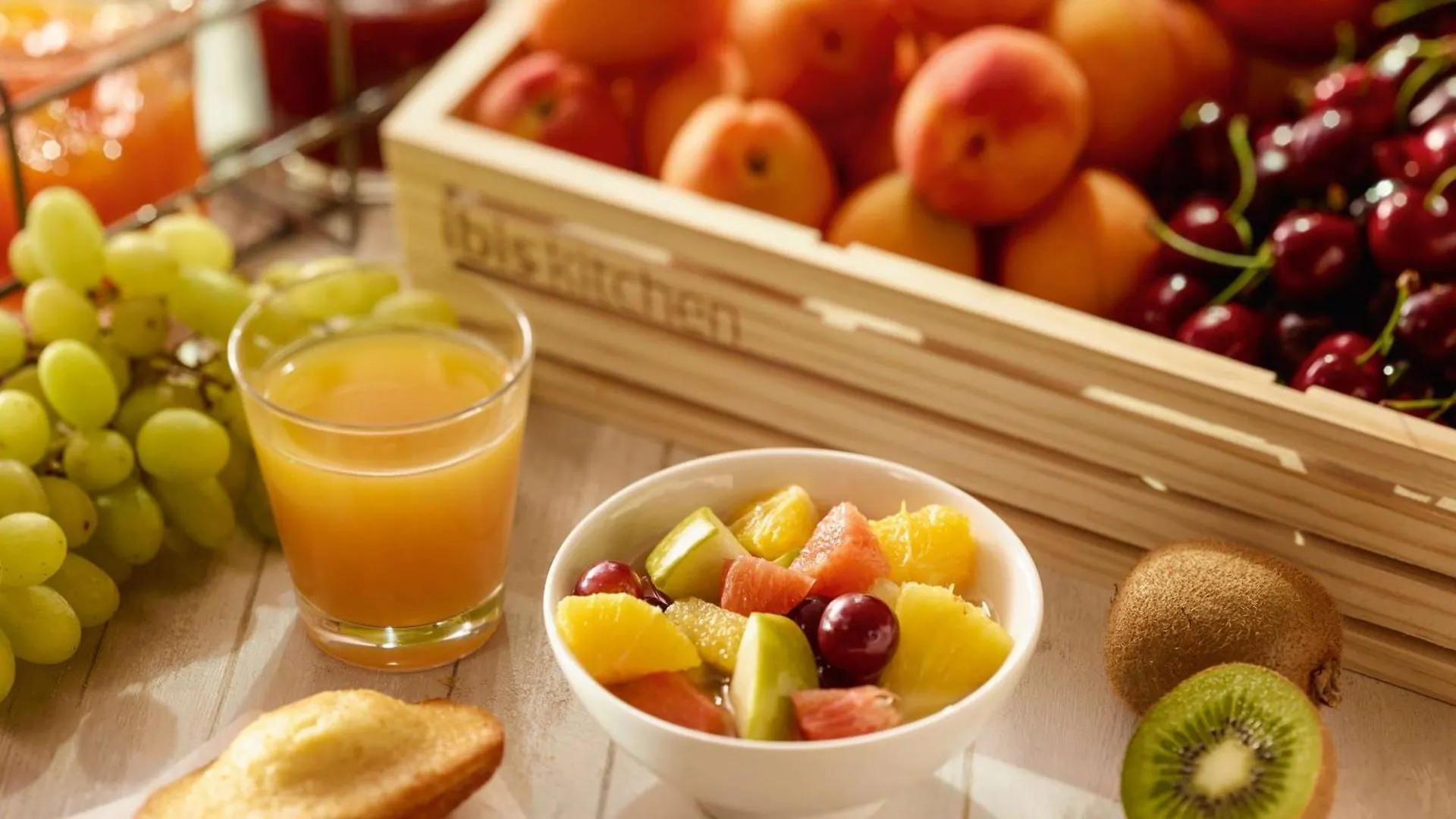 Hotel Ibis Hong Kong Central & Sheung Wan