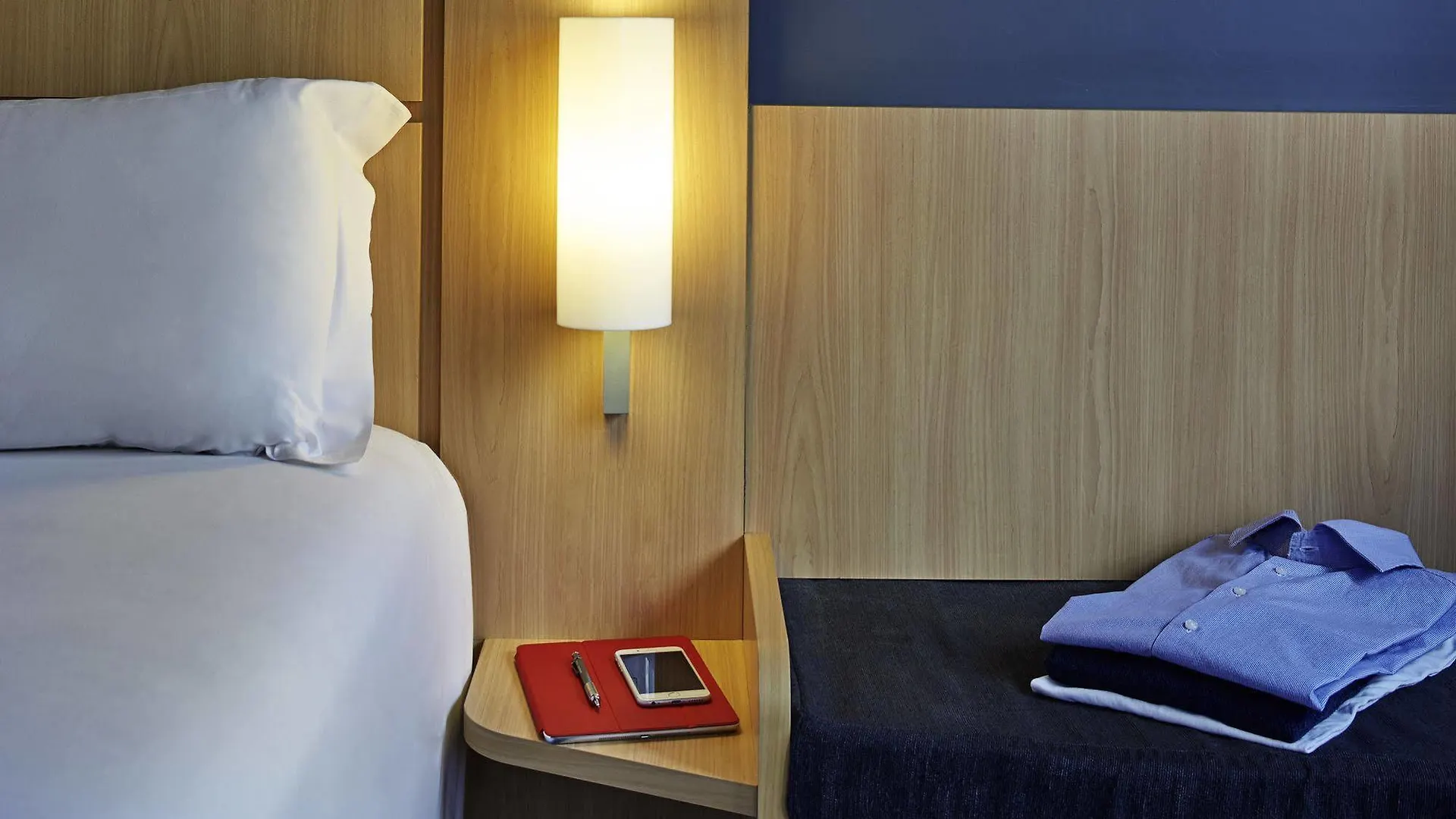 Ibis Hong Kong Central & Sheung Wan Hotel